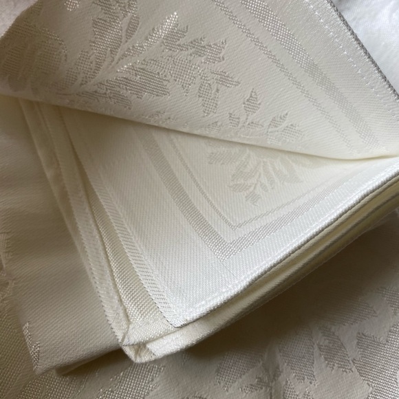 VINTAGE Luxury Rectangular Tablecloth & 3 Napkins - Picture 15 of 16